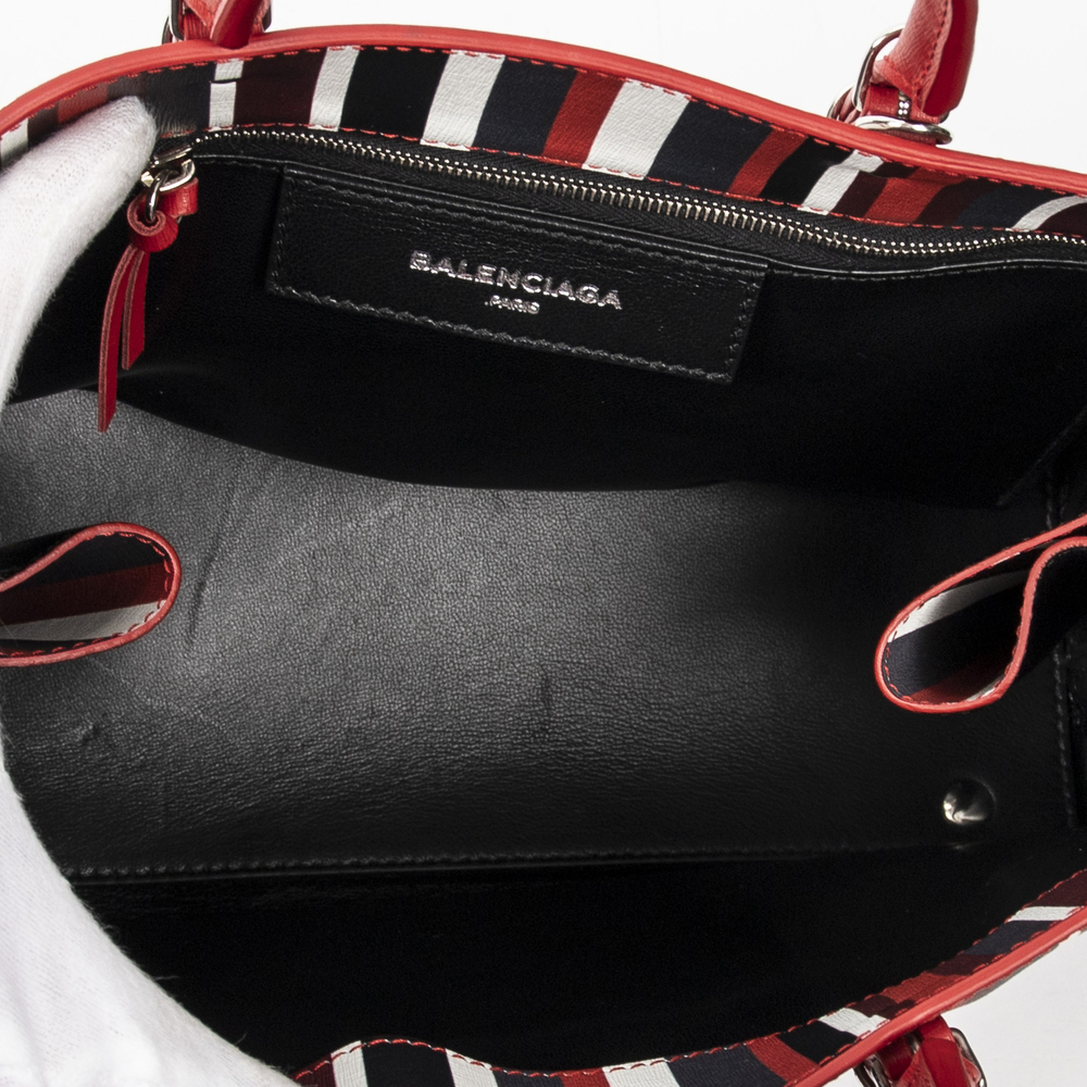 Balenciaga Papier A6 Zip Around Tote - Picture 9 of 9